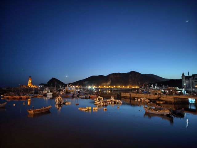 湖水-圖片來源編輯網(wǎng)